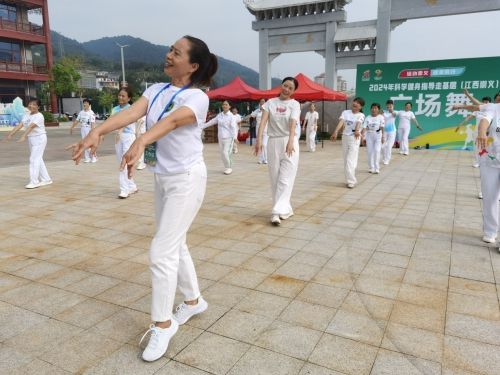 科学健身指导“播种基层” 运动之花完美绽放-萌番资讯网