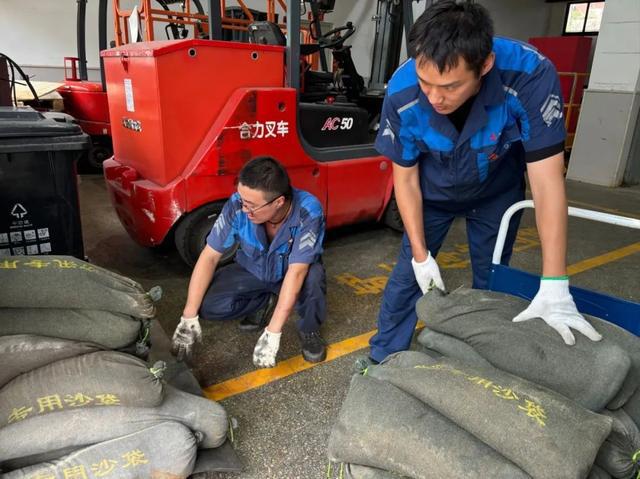 图片[15]-台风“贝碧嘉”已登陆上海浦东临港新城！他们闻“风”而动，全力应战-萌番资讯网