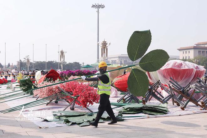 图片[3]-天安门广场国庆“祝福祖国”大花篮搭建进行中-萌番资讯网