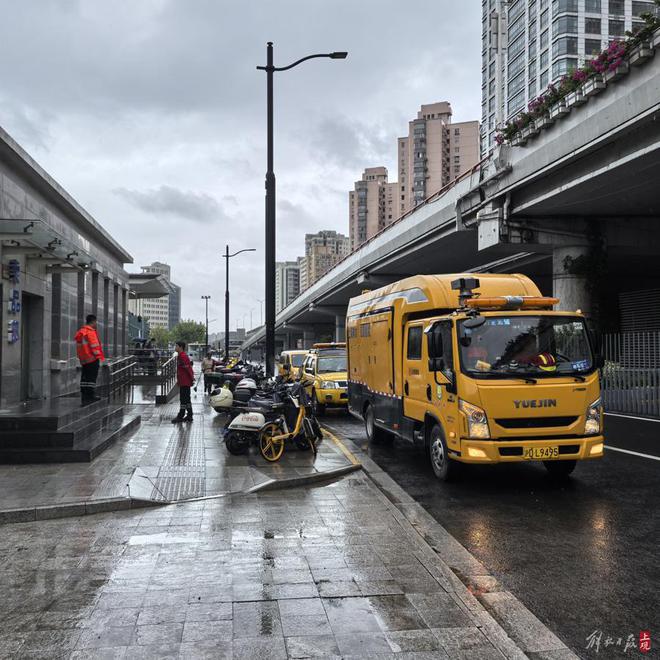 图片[3]-一场暴雨过后，上海游泳馆地铁站水漫金山？最新来了-萌番资讯网