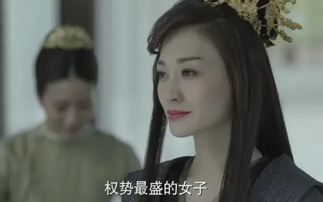 图片[11]-衣服越素人越狠！国产疯批女主，敢不敢再狠点？-萌番资讯网