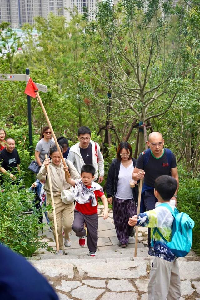 图片[13]-登高、赏菊、觅秋色……重阳节带上家里的老人们这样过！-萌番资讯网