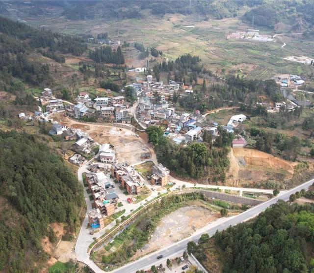 图片[3]-基建升级、民生焕新，徐汇区助力屏边县乡村建设-萌番资讯网