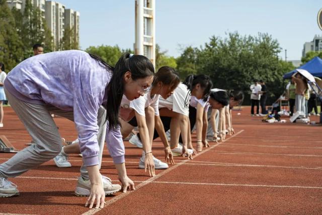 图片[31]-奥运冠军面对面！2024上海大学体育节燃情开幕！-萌番资讯网