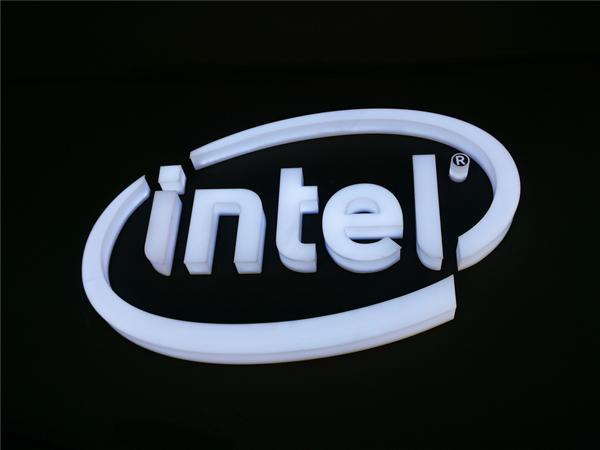 Intel CEO宣布40年来最重要转型：年底前裁员15000人、将抛掉2/3的房地产-欣猫博客