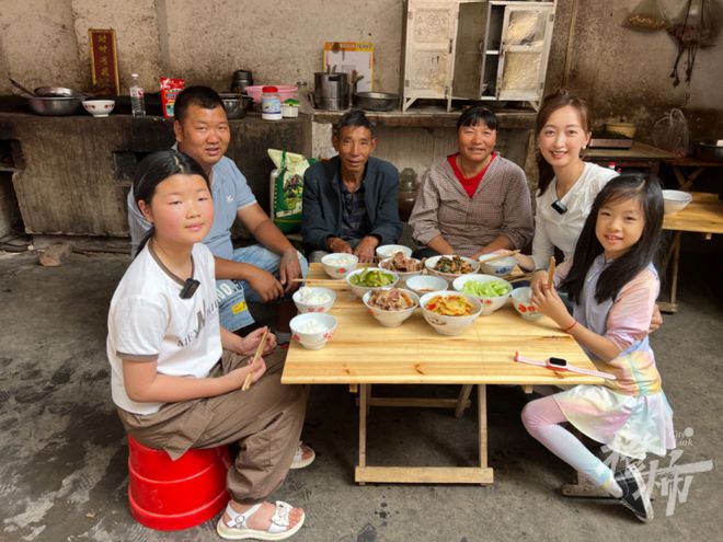 _特斯拉英文单词_特斯拉女孩图片