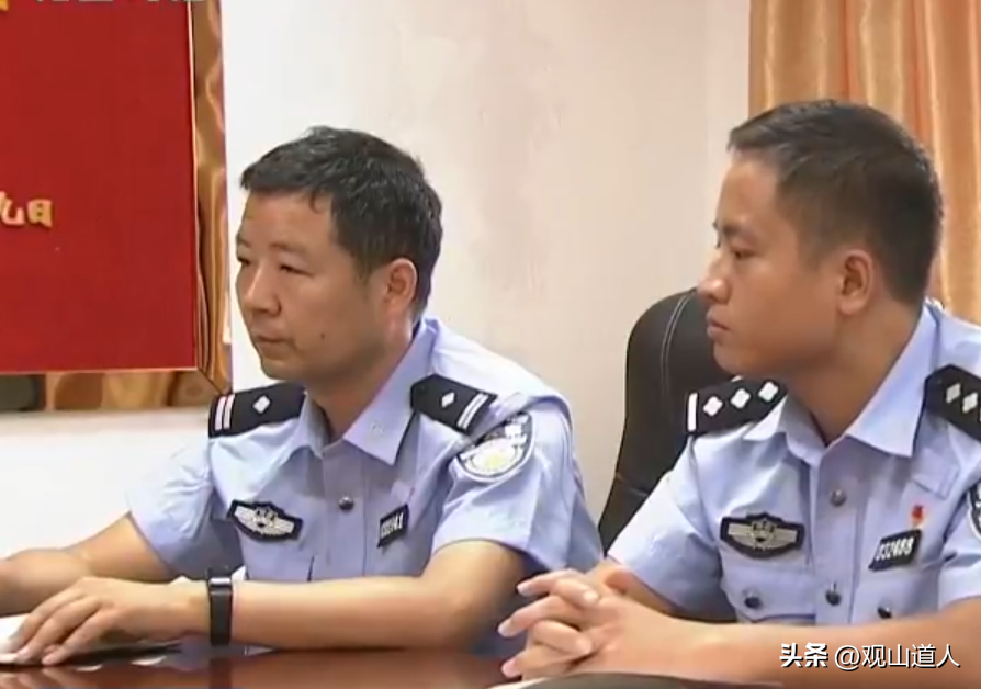 男子倒车时不慎碾死妻子，悲痛欲绝将其安葬，却被警方及时阻止？__男子倒车时不慎碾死妻子，悲痛欲绝将其安葬，却被警方及时阻止？