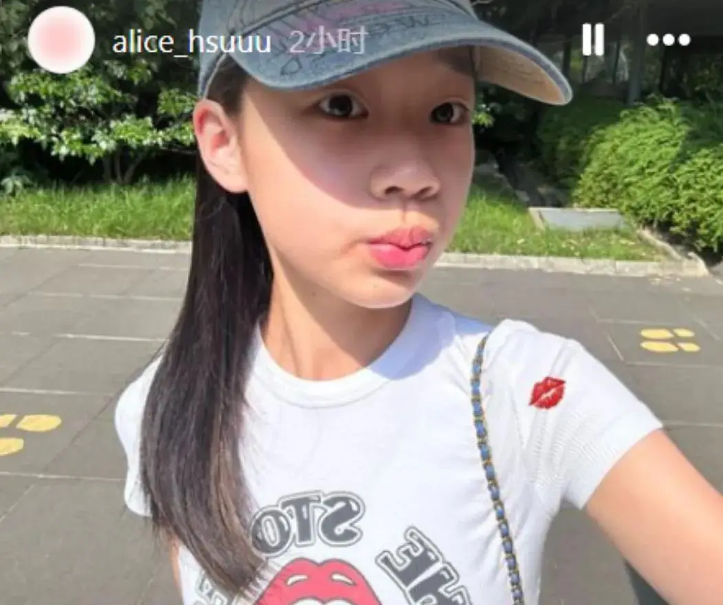 小S老公被偶遇带娃出游，同行女子并非小S，被质疑有私生女__小S老公被偶遇带娃出游，同行女子并非小S，被质疑有私生女