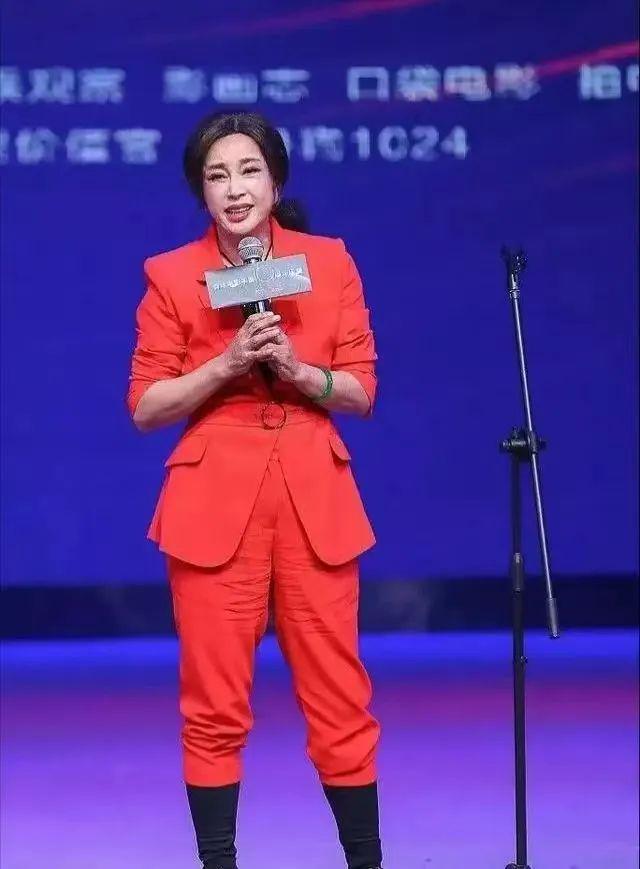 满脸皱纹的脸__脸上皱纹多的女人面相